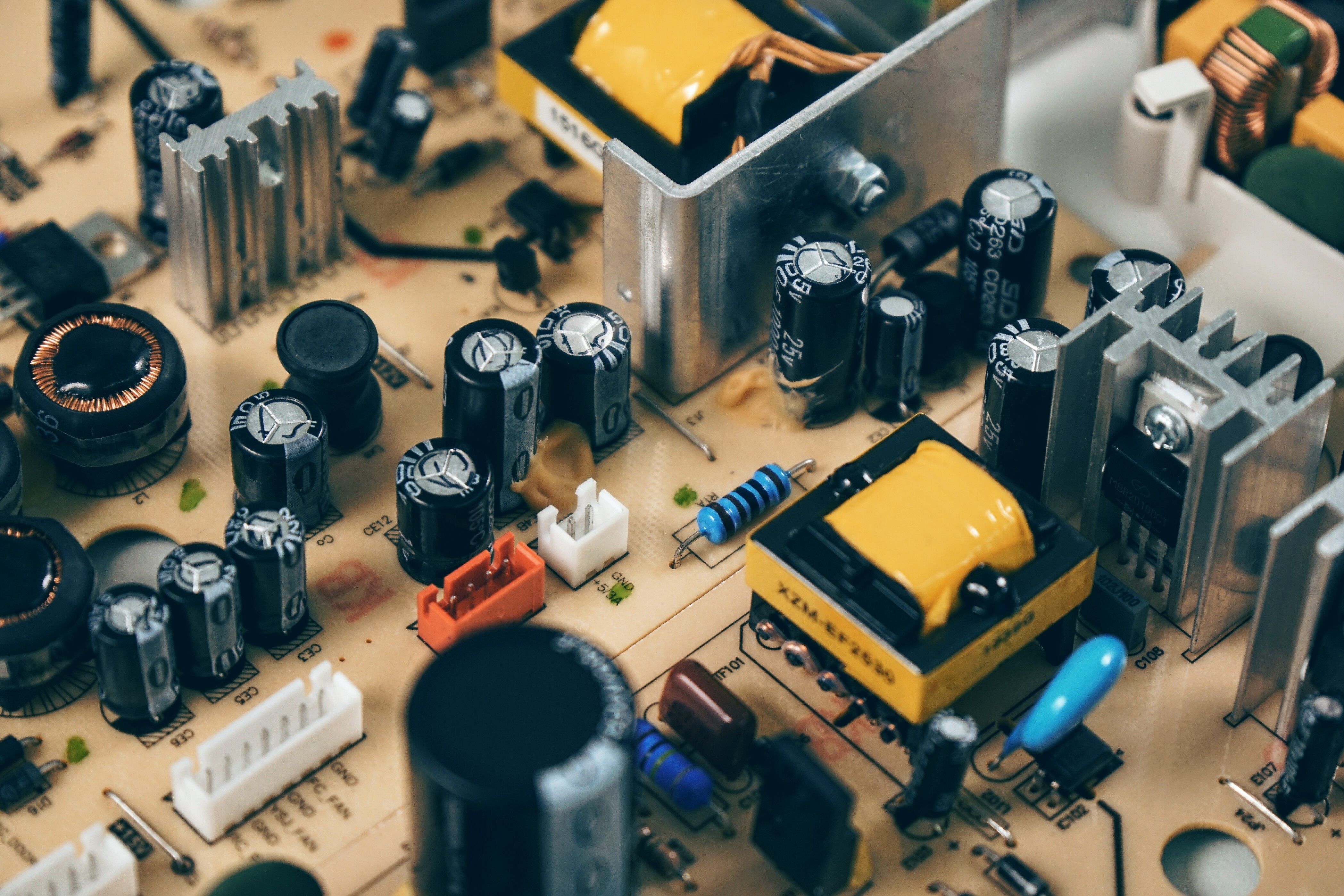 Mobile Repair and Laptop Service in Dubai - Al Barsha Electronics
