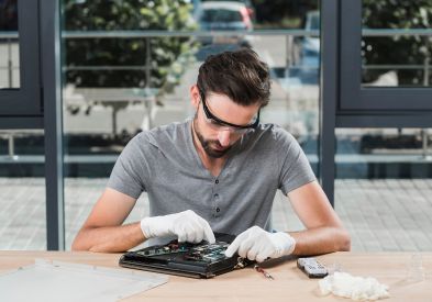 Professional Laptop Repair Service in Al Barsha Dubai