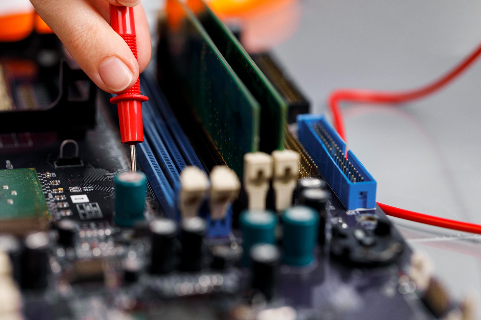 PlayStation repair service in Al Barsha Dubai – PS4 and PS5 technician at Al Barsha Electronics LLC